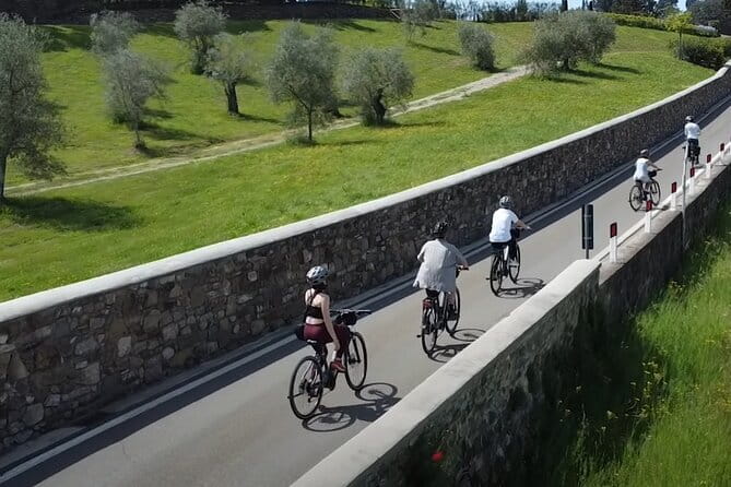 2-Day E-Bike Tuscany Tour with Meals, Wineries, and Farmstay - Four hours among vineyards and hill towns