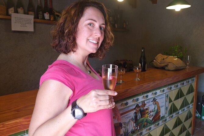 2 Wineries Small Group Tour with Free Hotel PickUp from Sitges - What you actually taste and eat