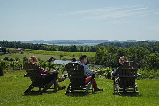 4-Hour Traverse City Sunset Wine Tour: 3 Wineries on Old Mission Peninsula - The Bus, Pickup, and Group Feel
