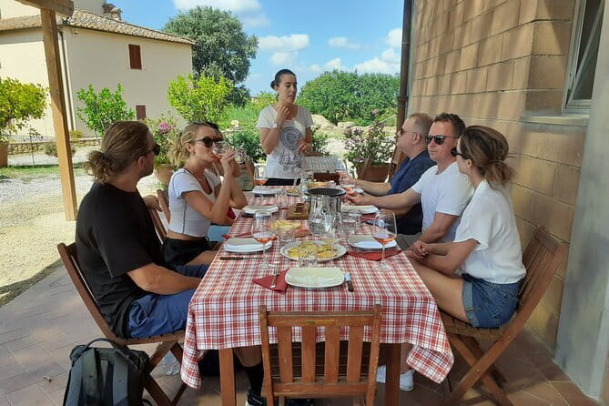 4 Wines & 2 Olive Oils Tasting in Chianti Winery with Tour - Key points to know before you go