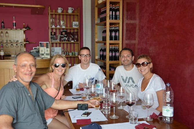 4 Wines & 2 Olive Oils Tasting in Chianti Winery with Tour - A working Chianti farm near Florence