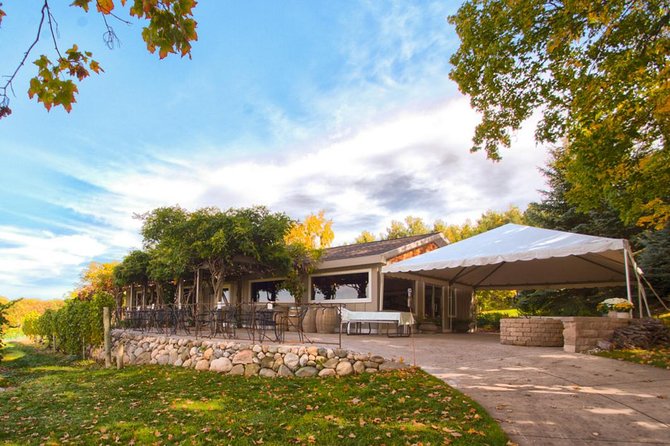5-Hour Traverse City Wine Tour: 4 Wineries on Old Mission Peninsula - Brys Estate: a large estate with bay views