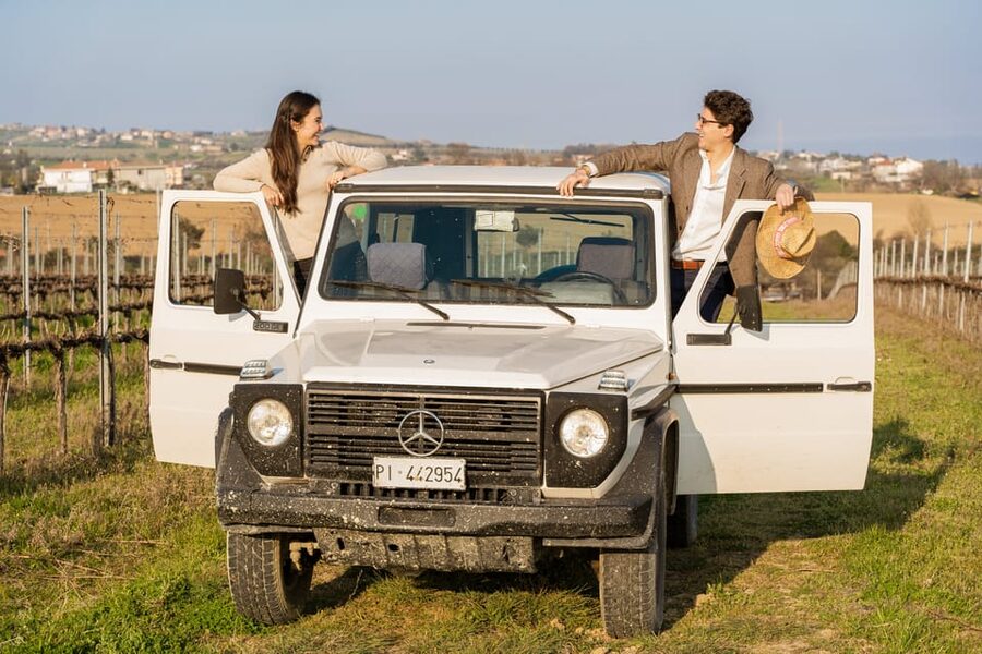 Abruzzo: Vineyard Jeep Tour with Tastings - Five wines and a full Abruzzo spread