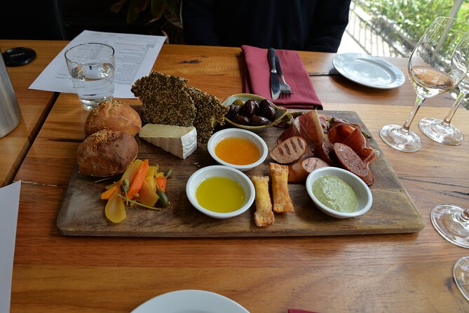 Adelaide Japanese Group Winery Day Tour in Barossa and Hahndorf - Eden Valley and Adelaide Hills by road