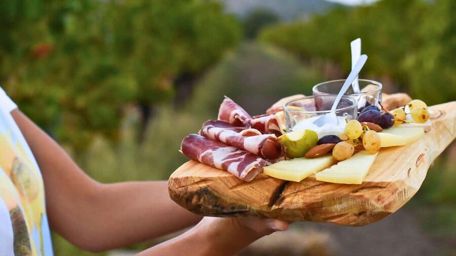 Alghero: lunch or dinner in the vineyard - Key points to know before booking