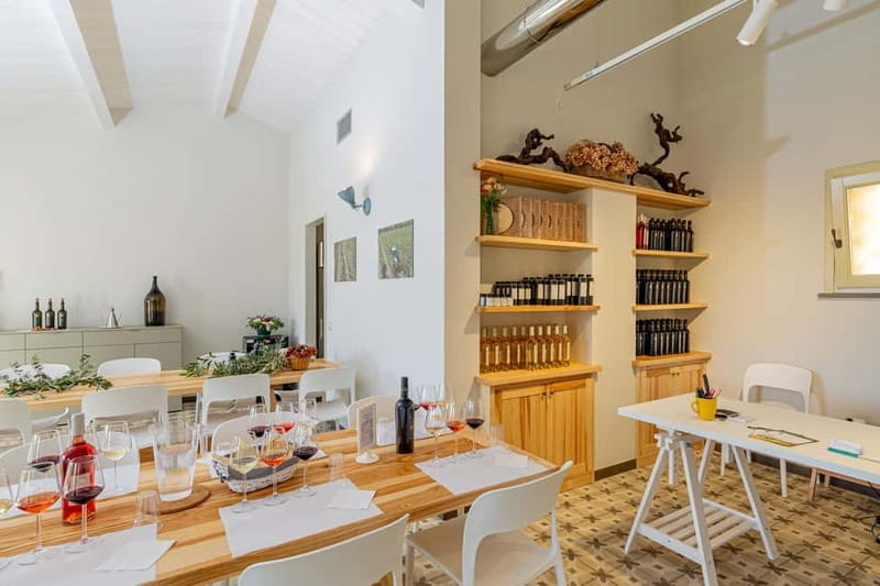Alghero: Sunset Wine and Olive Oil Tour in Boutique Winery - Key points at a glance