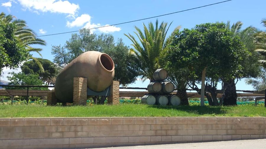 Alicante: Historic Winery Guided Tour + Wine Tasting / Private Transportation - Key points to know before booking