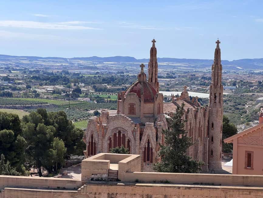 Alicante:Winery Tour+ Wine Tasting + Old castle - From Alicante’s coast to the vineyard