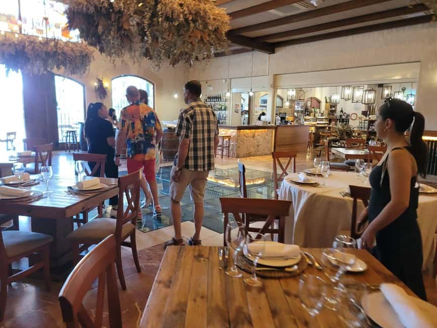 Alicante:Winery Tour+ Wine Tasting + Old castle - Booking and pickup advice