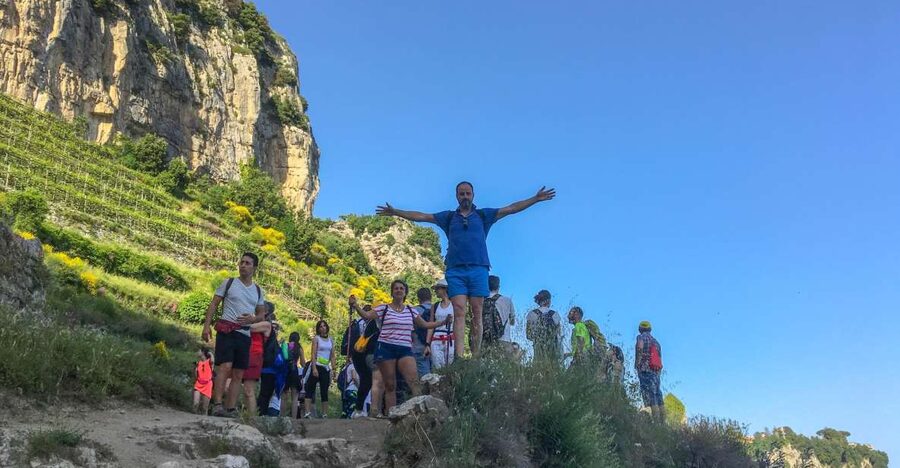 Amalfi: Walking tour between Furore vertical Vineyards - Walking through Furore and the Valle di Praia