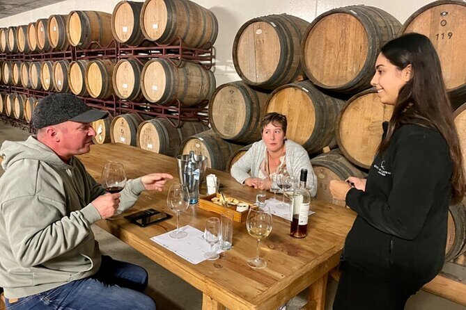 Arrábida Wine Tour - 3 Wineries, Traditions & Views from Lisbon - Azeitão gives you time to eat and slow down