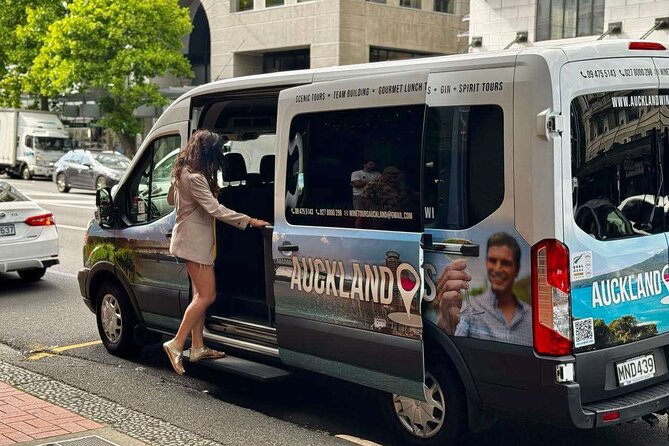 Auckland West Vineyard Tour with lunch and tastings incl - Is $335.11 per person good value?