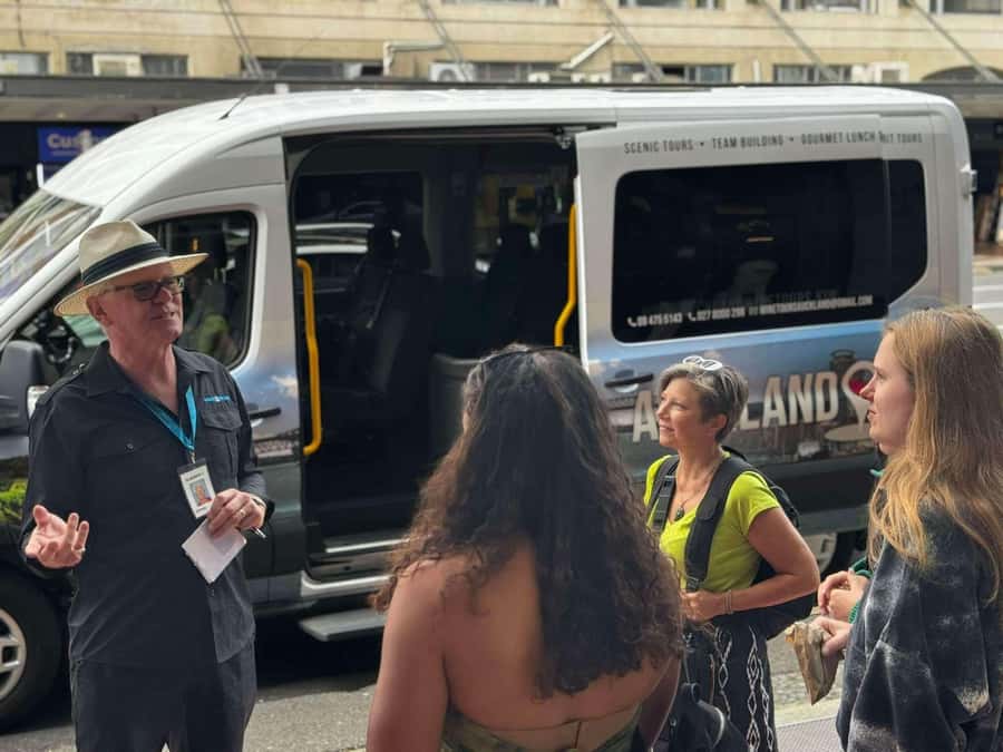 Auckland: Wine region tour with tastings and gourmet lunch - What $322 per person really covers