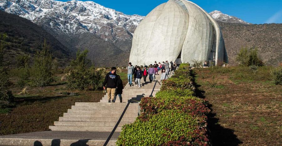 Bahá’í Temple, Winery and Lapis Lazuli + Private Transport - A quiet beginning at the Bahá’í Temple