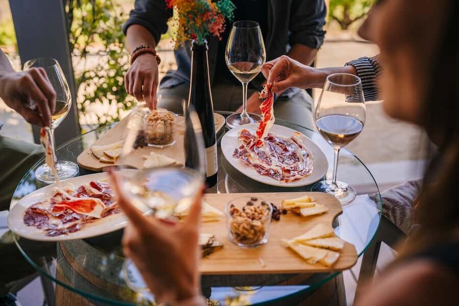Barcelona: Sailing Cruise & Vineyard Tour with Wine Tasting - Why the Barcelona to Alella route works so well