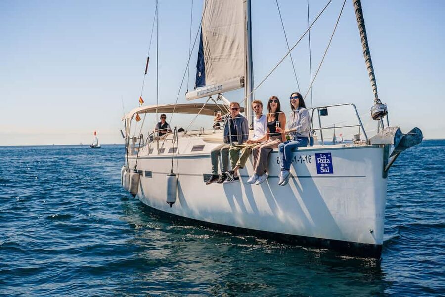 Barcelona: Sailing Cruise & Vineyard Tour with Wine Tasting - Who should book this half-day outing