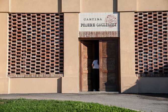 Barolo Tasting and Vineyard Tour and Winery Visit - Who will get the most from this Barolo tasting?