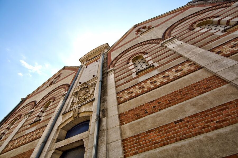 Beaune: Maison Champy Guided Cellar Tour with Wine Tasting - Why the guide matters here