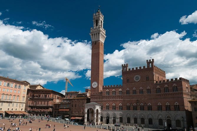 Best of Tuscany: Siena, San Gimignano & Winery Tour with Lunch - San Gimignano and its medieval towers