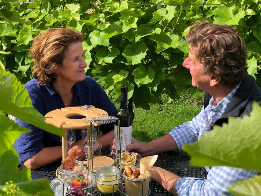Bioul (near Dinant) : Château de Bioul Tour and Wine Tasting - The family story behind the estate