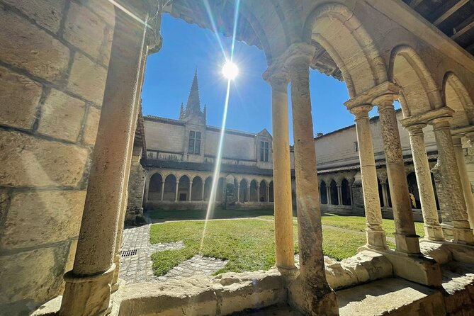 Bordeaux Full Day Wine Tour - 3 Wineries & Gourmet Picnic Lunch - What the guide adds to the day