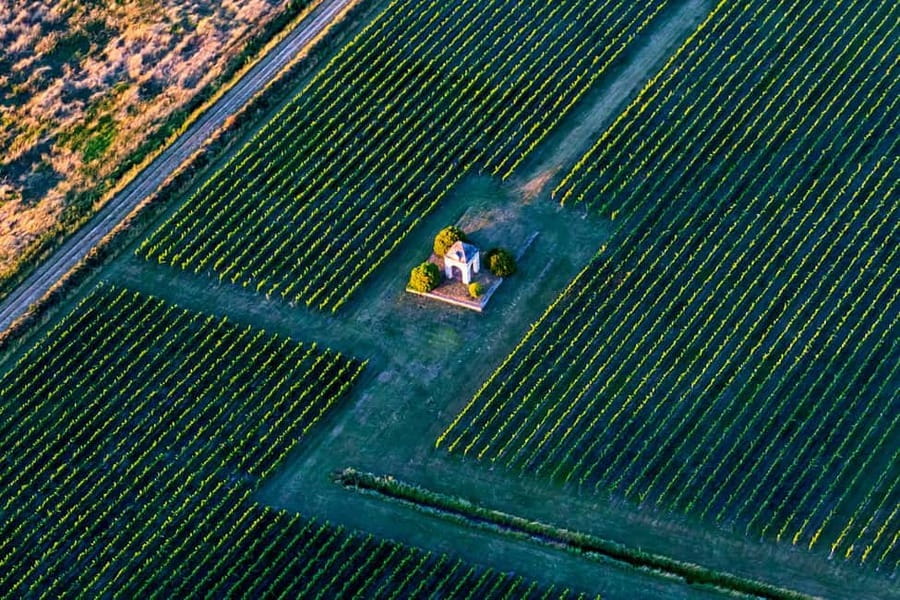Bordeaux: Panoramic flight over vineyards and castles - Who should book, and who should skip it