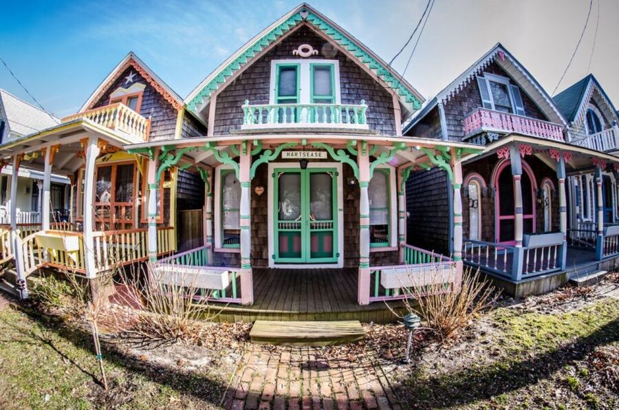Boston: Martha's Vineyard Day Trip with Optional Island Tour - From Boston to Woods Hole by comfortable minibus