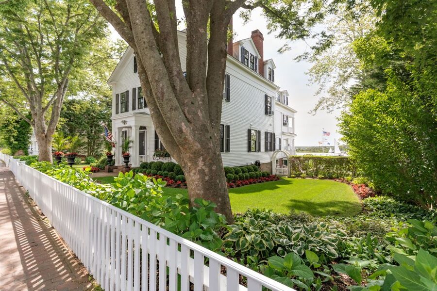 Boston: Martha's Vineyard Day Trip with Optional Island Tour - The optional three-hour island tour