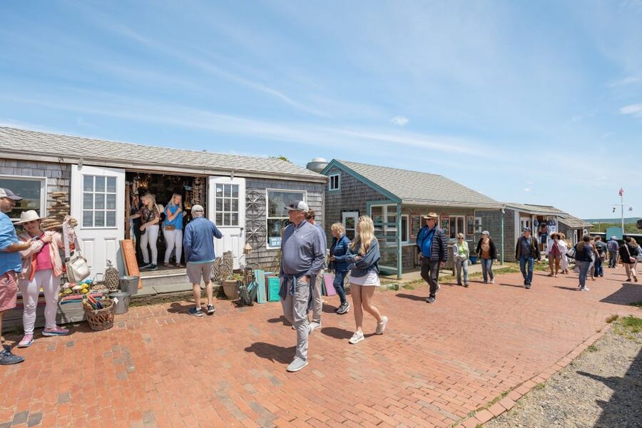 Boston: Martha's Vineyard Day Trip with Optional Island Tour - Exploring Martha’s Vineyard independently