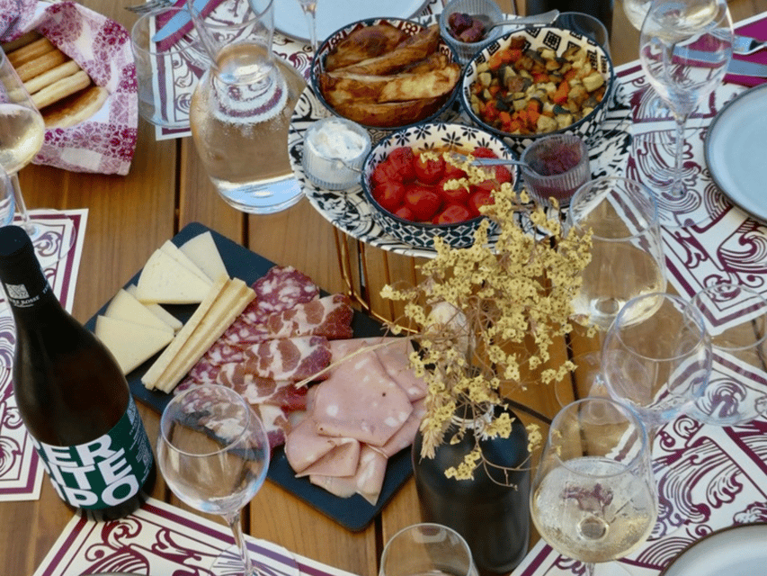 Boutique Winery Tour with Wine Tasting & Food in Bologna - A small winery in the Colli Bolognesi