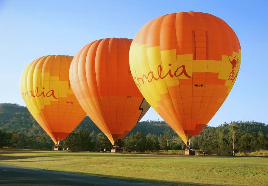 Brisbane: Hot Air Balloon Flight with Vineyard Breakfast - A careful landing and a hands-on finish