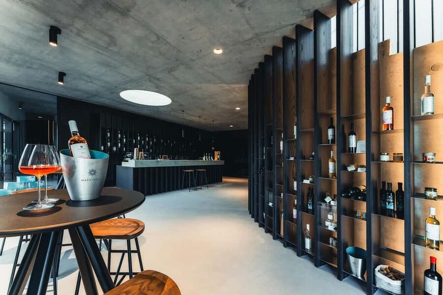 Cagliari - Guided tour of the vineyard and winery with tasting of 5 wines - Five wines, five cheeses, and a panoramic finish