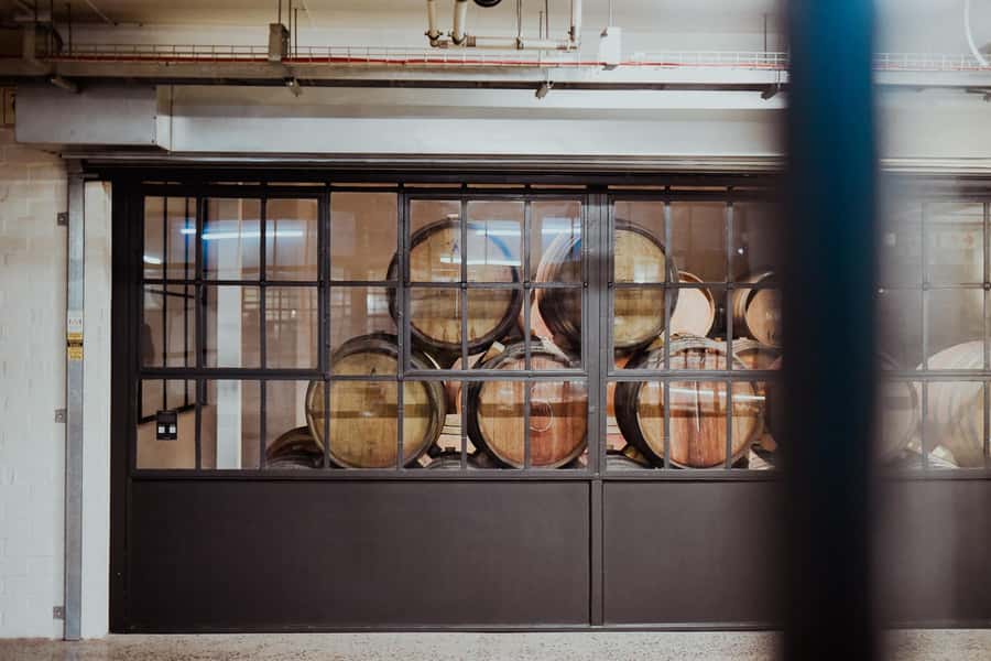 Cape Town: Urban Winery Cellar Tour & Tastings - Arriving in Gardens and finding the start