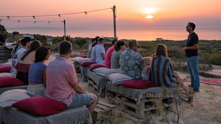 Castelsardo: visit a vineyard with wine tasting at sunset - Key points to know before you book