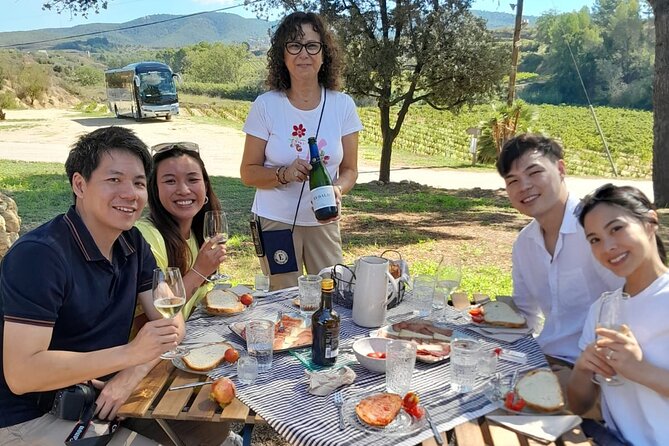 Cava tour to 3 family wineries with hotel pick-up - Giro del Gorner: five centuries of family winemaking