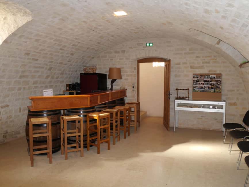 Chablis: Tour and tasting Family-run winery - What the guide adds to the experience