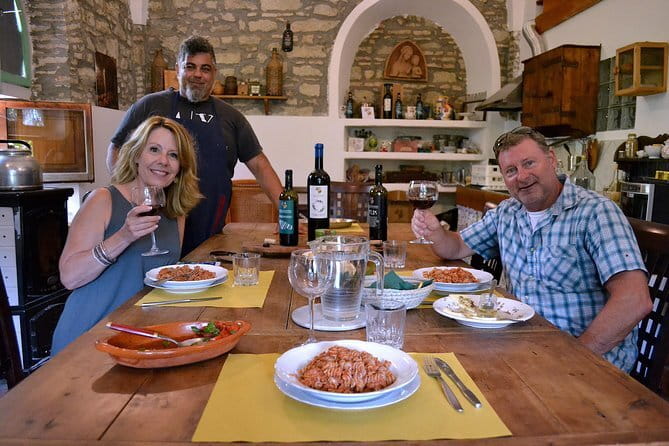 Chianti Classico and Super Tuscan 3 Winery Tour - What the small group really changes