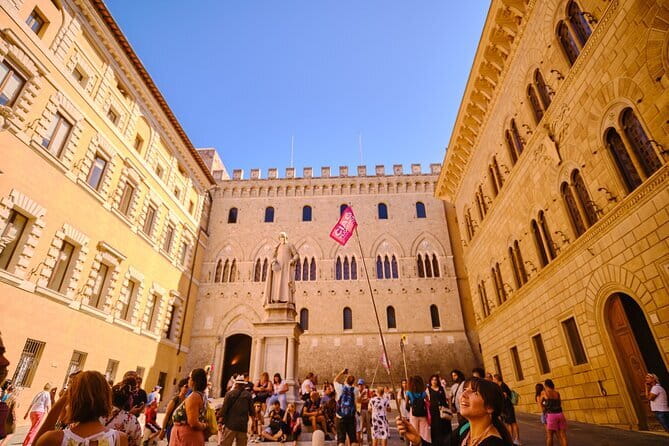 Chianti Delights: A Tale Of Two Wineries With A Vineyard Dinner - Two hours in Siena, with freedom and a catch