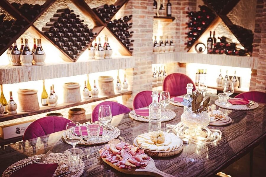 Chianti: Lunch with Wine Tasting at Poggio ai Laghi Winery - The Donna Ava story gives the wines a personality