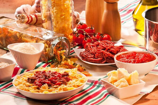 Chianti Wineries Tour with Tuscan Lunch and San Gimignano - Book this tour or choose another Tuscany plan?