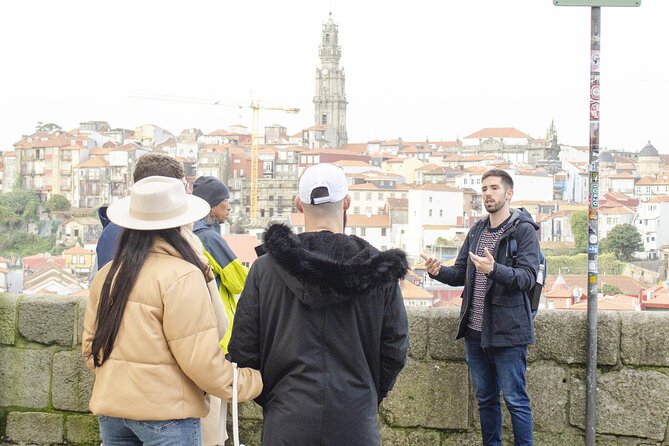 City Walking Tour & Port Wine Cellar - The Gaia port cellar and three tastings