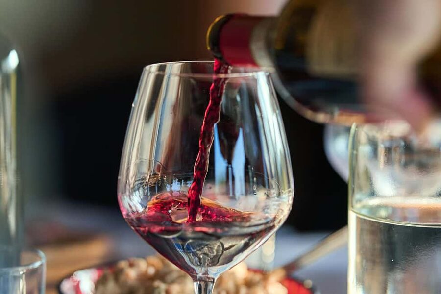 Costigliole d'Asti: Cellar tour and tasting - Four wines with Piedmontese food