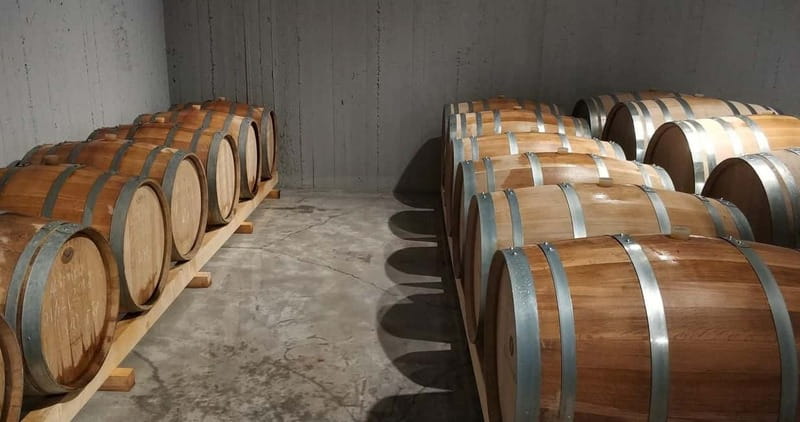 Crete: 2 Wineries Private Tour with Wine Tasting & Lunch - Second winery: a different method and a fuller tasting