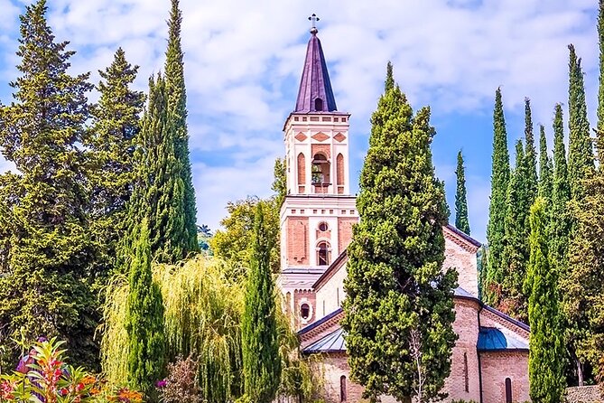 Day tour to Kakheti wine region Georgia - Bread making and Georgian food