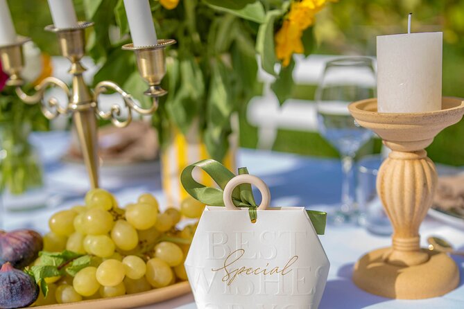 Dinner in the vineyard French Riviera - A vineyard dinner built around the setting