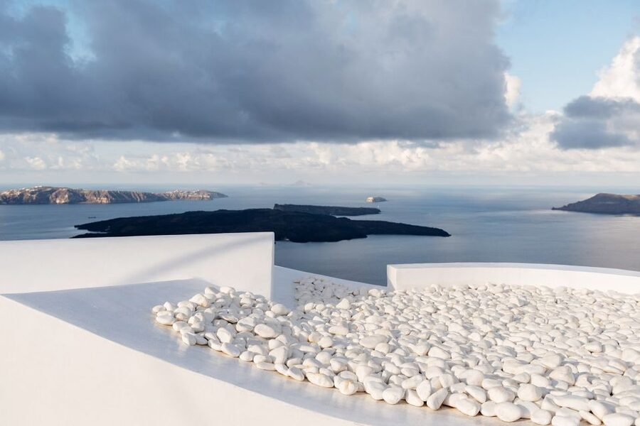 Discover Santorini: Prehistoric Akrotiri & Winery Tour - A luxury minibus and a group of only 10