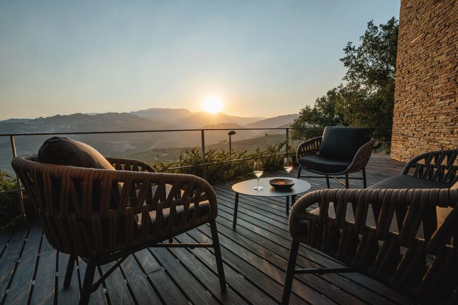 Douro Luxury - Private Cruise Premium Winery and Restaurant - Why this Douro day works so well