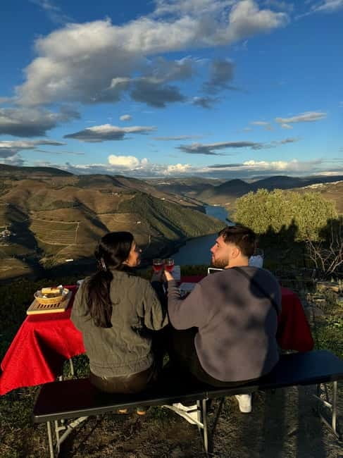 Douro offroad experience: visit to a winery and a picnic - Languages, timing, and booking flexibility