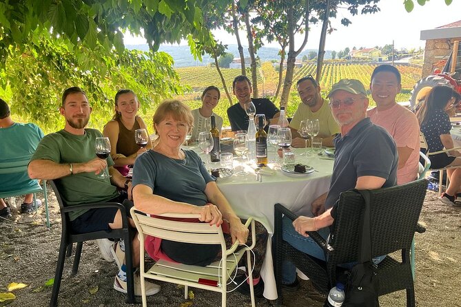 Douro Valley for Wine Lovers with Visit to 4 Wineries and Lunch - Guides make a real difference