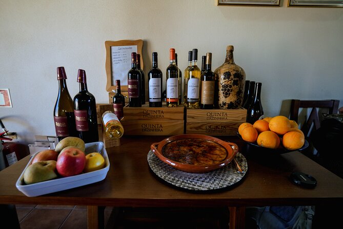 DOURO VALLEY: Lunch in a winery, tastings & 1-h private boat tour - Leaving Porto in a nine-seat van